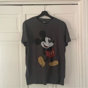Old Navy Mickey Mouse T-Shirt‎ - Size M